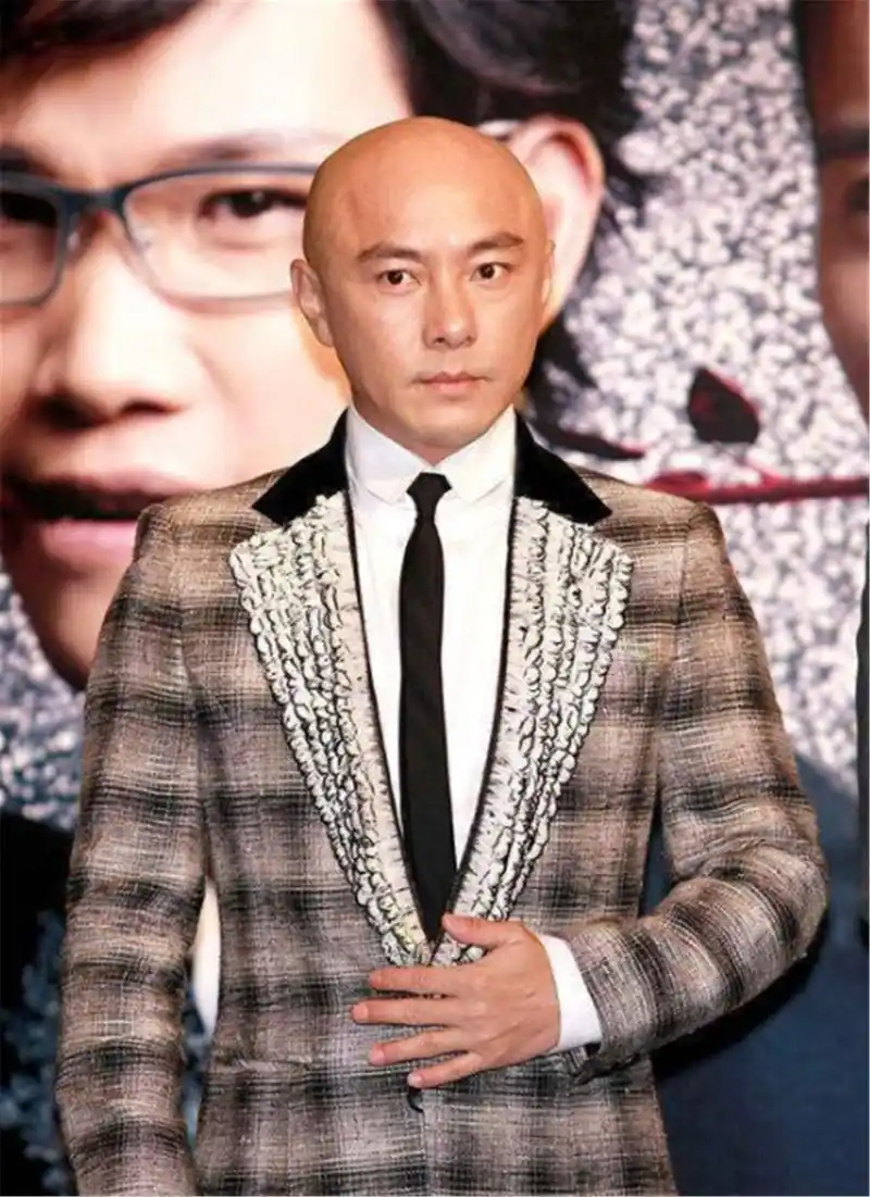 张卫健光头22年,只为一句话坚持至今,网友:光头也很帅!