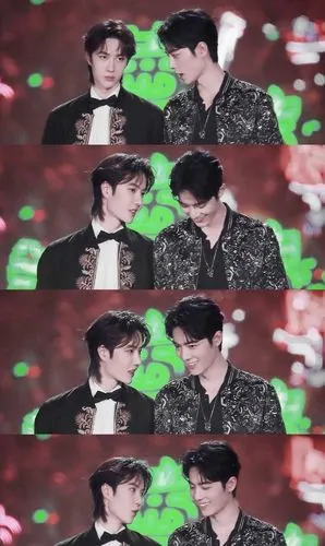 肖战王一博再同框热聊,剧组同台演唱,两人互动笑意明显