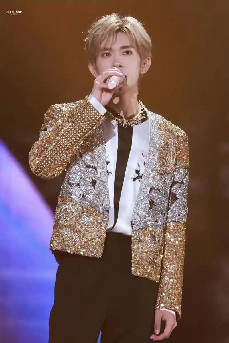 tfboys十周之约演唱会.那么,今天晚安! 易烊千玺以后也 - 抖音