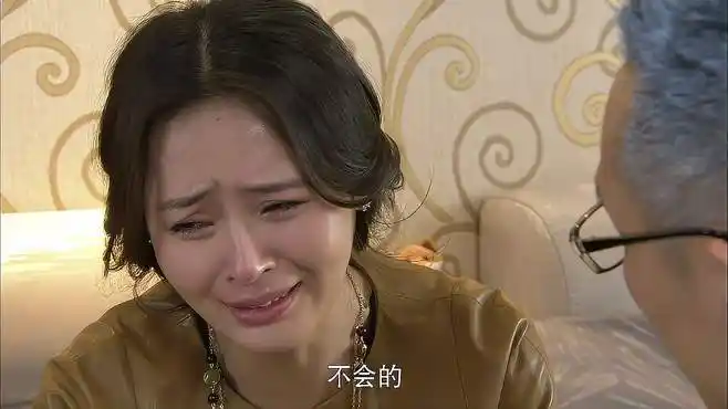 门第:二人相拥而泣,关键时刻,罗小贝恢复了理智推开了马小龙