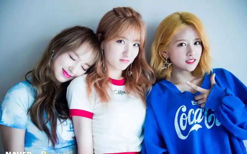 宇宙少女 - 正规一辑拍摄照 part 01_哔哩哔哩_bilibili