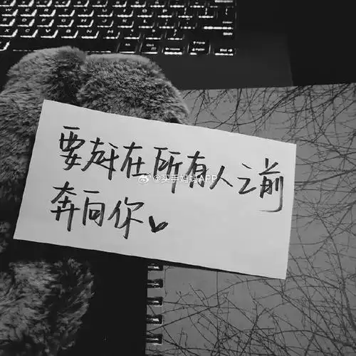 背景图朋友圈背景图表情包##女生头像情侣头像情头可爱头像搞怪头