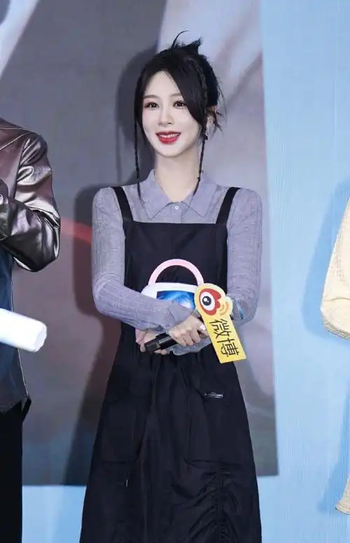 杨紫要久久爱##杨紫黄瀛子