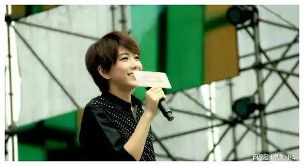 如今"浪姐"邀请多次才重回舞台|乐队|洪辰|歌曲|刘忻|快乐女声|选秀