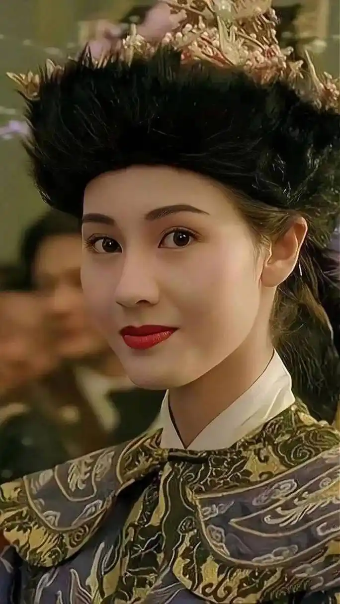 李嘉欣年轻的时候真是颜值天花板,美得不要不要的,怪不得都说李嘉欣不