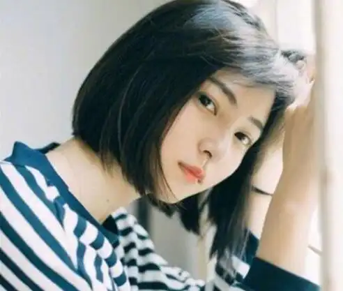 女生短直发发型大全,甜美修颜尽展自然美