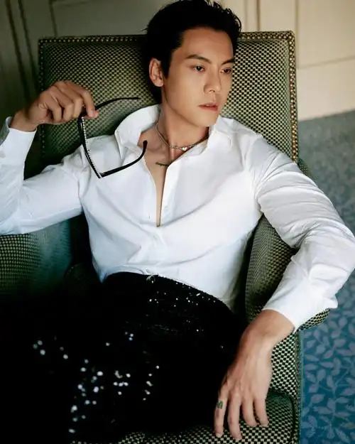 巴黎高定时装周##陈伟霆巴黎看秀造型