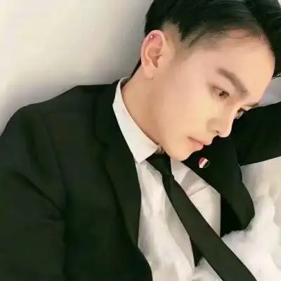 2021超火帅气唯美男生头像