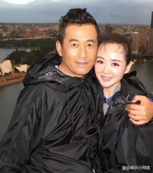 为张歆艺抛弃糟糠妻又娶小15岁娇妻人设崩塌成伪君子