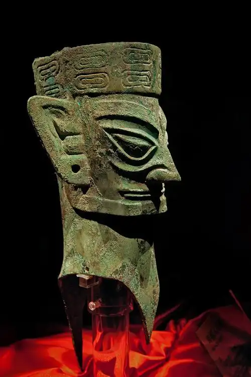 三星堆•青铜人像