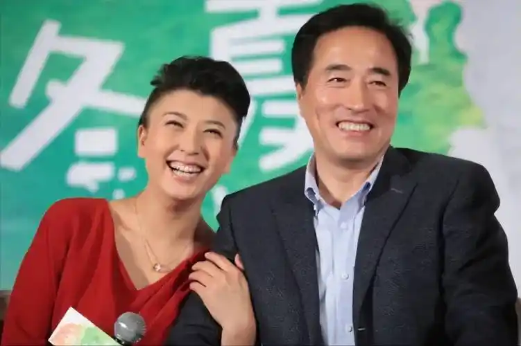 演员闫学晶:我这辈子最正确的决定,就是46岁高龄为大丈夫生女儿_父母