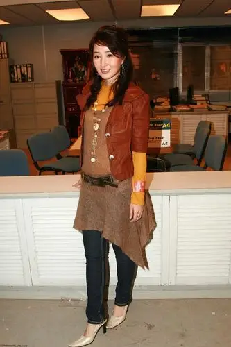 关咏荷贤淑气质真迷人复古民国穿搭知性不失思想温婉笑容暖心