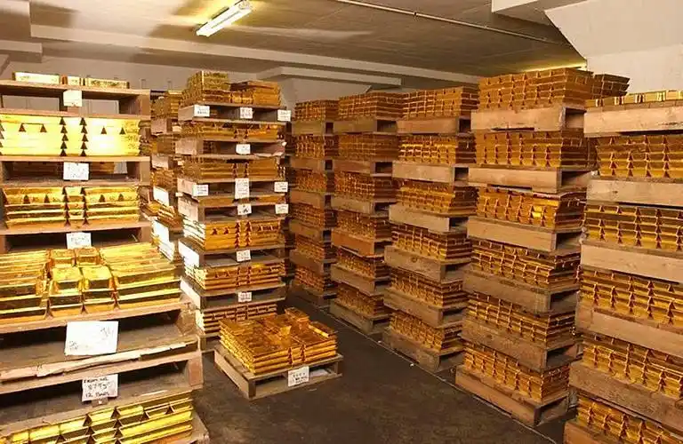 金属有冷焊现象,金库里的黄金为什么不会粘在一起?