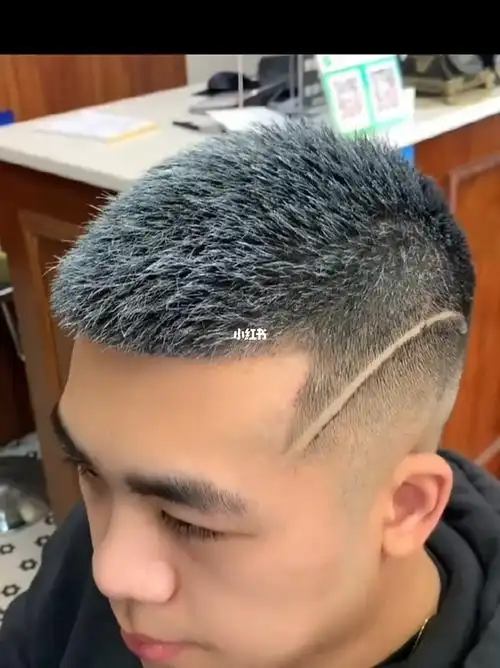 免打理的发型3厘米寸头