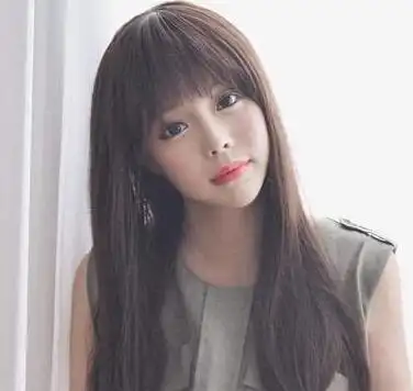 2023年流行披肩直发超收欢迎的直发发型