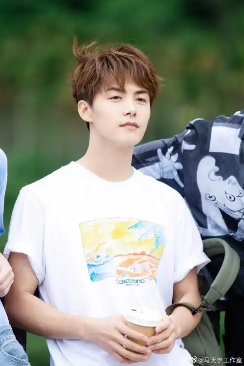 马天宇晒可爱自拍