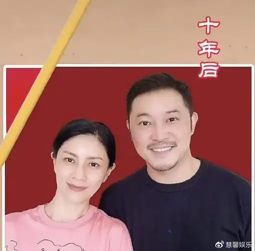 沙溢晒夫妻十年前后合影,自叹脑袋大了一圈,妻子变化不大
