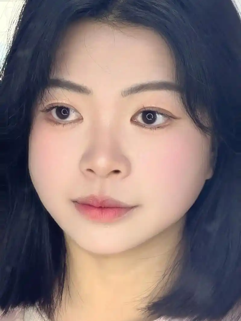 一边单眼皮一边假双调整自然双眼 - 抖音