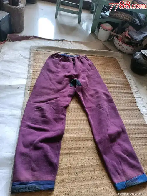 怀旧老式紫红色绒裤
