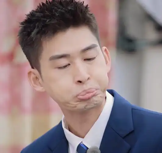 8号房集体扮鬼脸,张翰赖冠霖偶像包袱碎了,看到孟子义:别作了