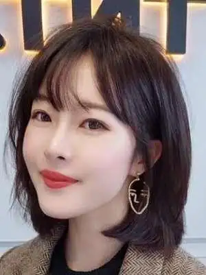 夏季好看的锁骨发型女生新款夏天比较清爽的发型