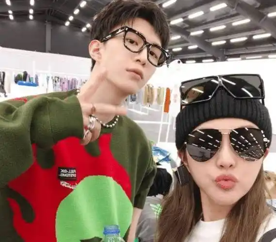 收官照,欧阳娜娜被拍成1米5,范丞丞及时救场_陈伟霆_刘雨昕_嘉宾