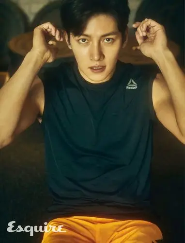 池昌旭 新闻       爱豆新闻讯 21日,池昌旭代言某品牌公开了其在健身