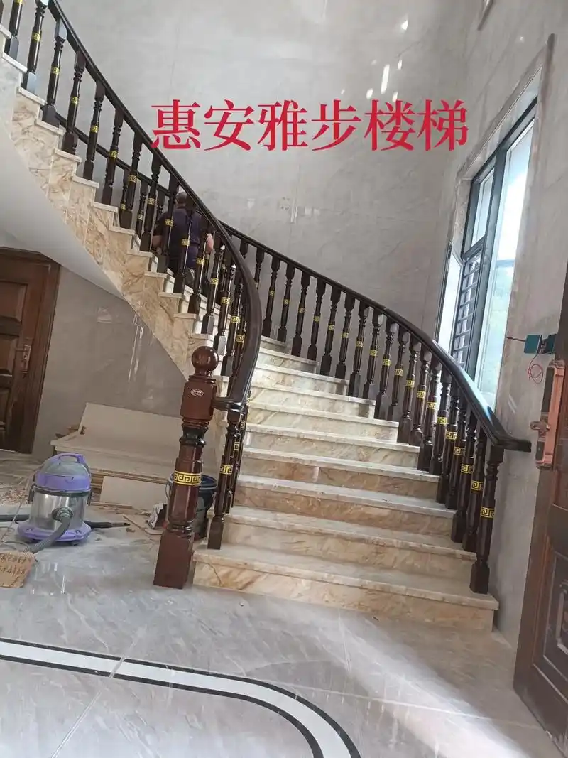 专业生产厂家 #实木楼梯扶手 #高端大气上档次这也太漂亮了 - 抖音