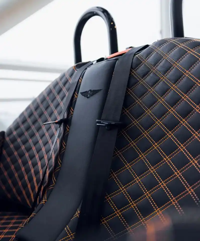 摩根super 3的独特魅力:三轮车的极致奢华体验 摩根super 3是一款独具