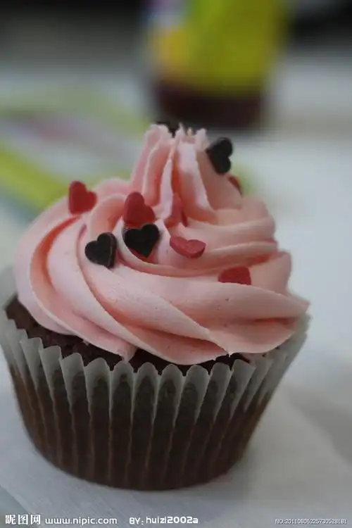 粉色可爱奶油小蛋糕摄影图__西餐美食_餐饮美食_摄影图库_昵图网nipic