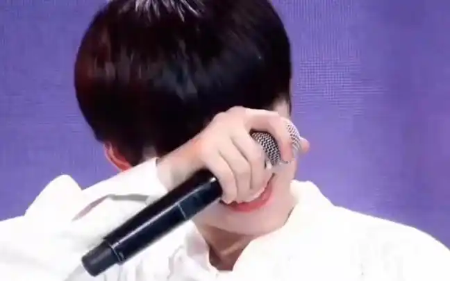 【宋亚轩】芽芽每次哭的时候嘴角都是向上的