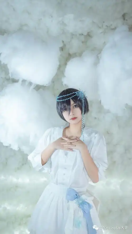 《黑执事》夏尔冰雪cos,唯美灵动,眼睛好有吸引力 coser|cosplay