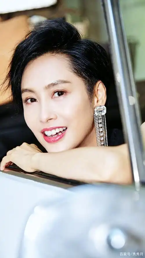 中国香港女明星:朱茵