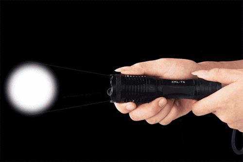 厂家批发led充电手电筒老狼强光手电筒户外防身骑行照明用品