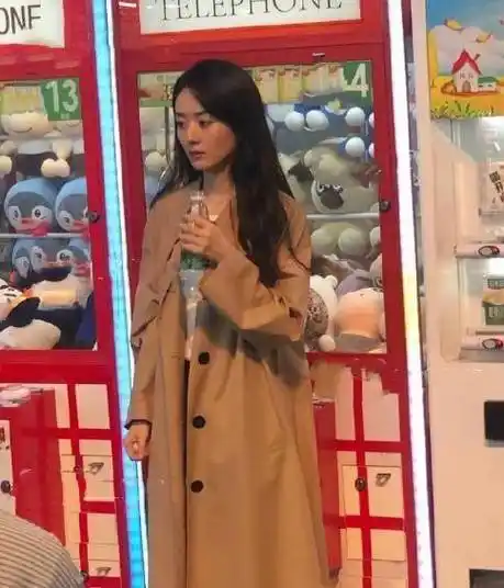 原创赵丽颖拍新戏满脸显疲惫瘦太多圆脸变尖脸网友拼命三娘