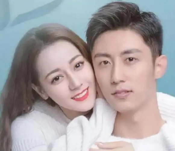 大瓜来了圈内人曝黄景瑜二婚热巴邀请函称呼已经变成了夫人