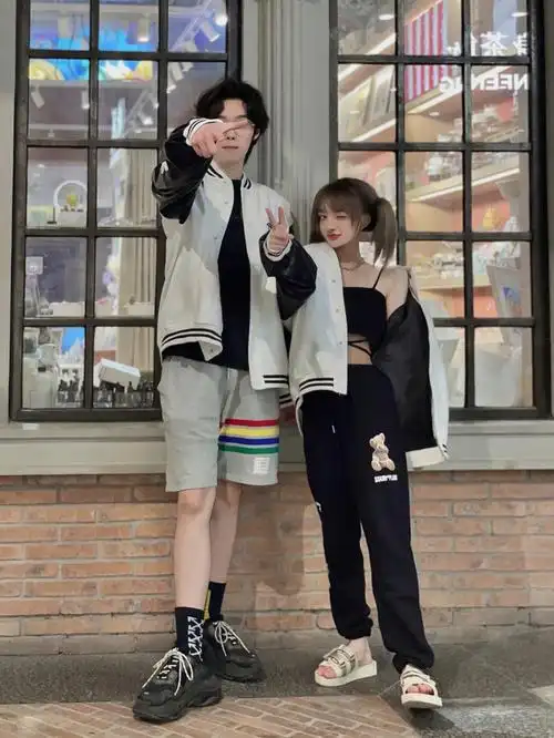 18715829cm身高差情侣万能拍照姿势