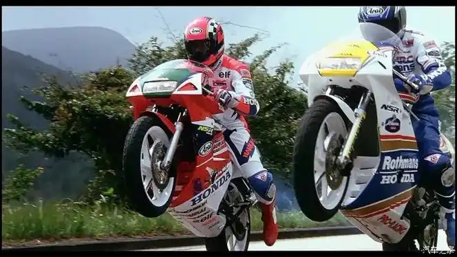 这三十年刘德华在电影里开过的摩托车型号