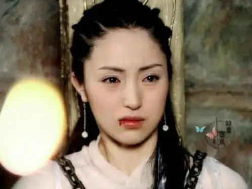 董璇最新剧照曝光脸怎么垮成这样了曾经的雪花女神龙去哪了