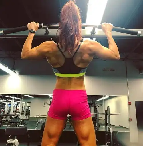 奥林匹亚健美冠军身材火辣背部肌肉线条优雅性感亲授6个动作