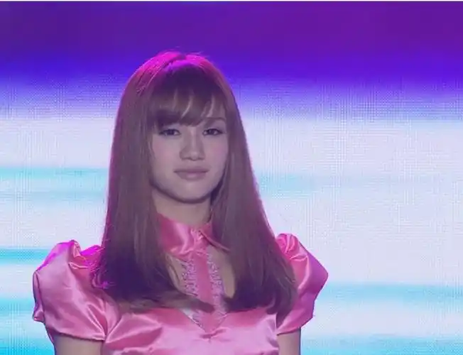 冰肌莹彻,楚楚动人——付梦妮|付梦妮|冰肌|快乐女声_新浪新闻