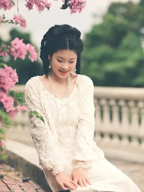 白秀珠仿妆写真,衣服客妹自带～客妹超甜,所以仿妆不仿人啦～每个人拍