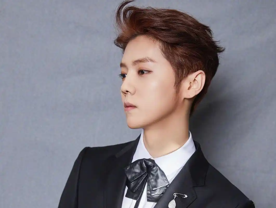 定格这一刻, "红"色力量燃烧不熄 ,和7号boss鹿晗一起挑战2020,祝大家