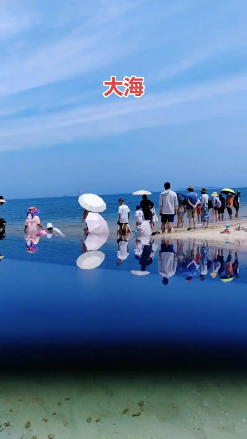 烟台第二海水浴场 #阳光沙滩海浪 #海边就要这个感觉 放飞 - 抖音