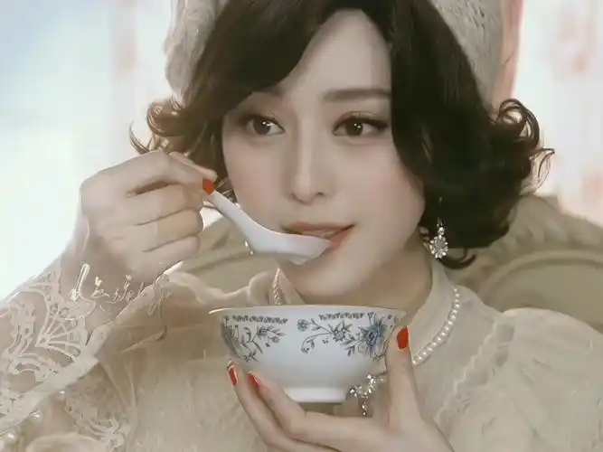 曾经我也觉得范冰冰演技不好,直到我看了《金大班》