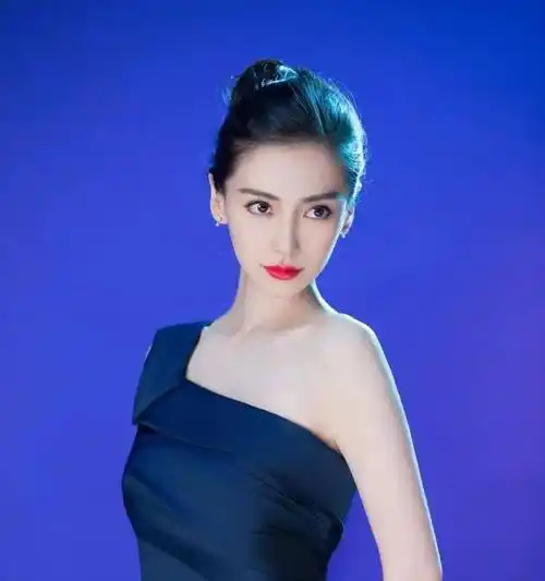 杨颖彻底凉凉!内娱动态查无此人,仍然在禁言中._黄晓明_郑中基_因为