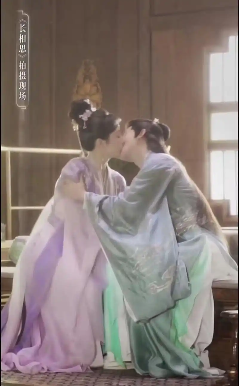 杨紫邓为深wen上热搜!花絮流出