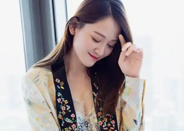 陈乔恩晒与陈妍希陈正飞聚会照 6岁小星星出镜正脸可爱帅气