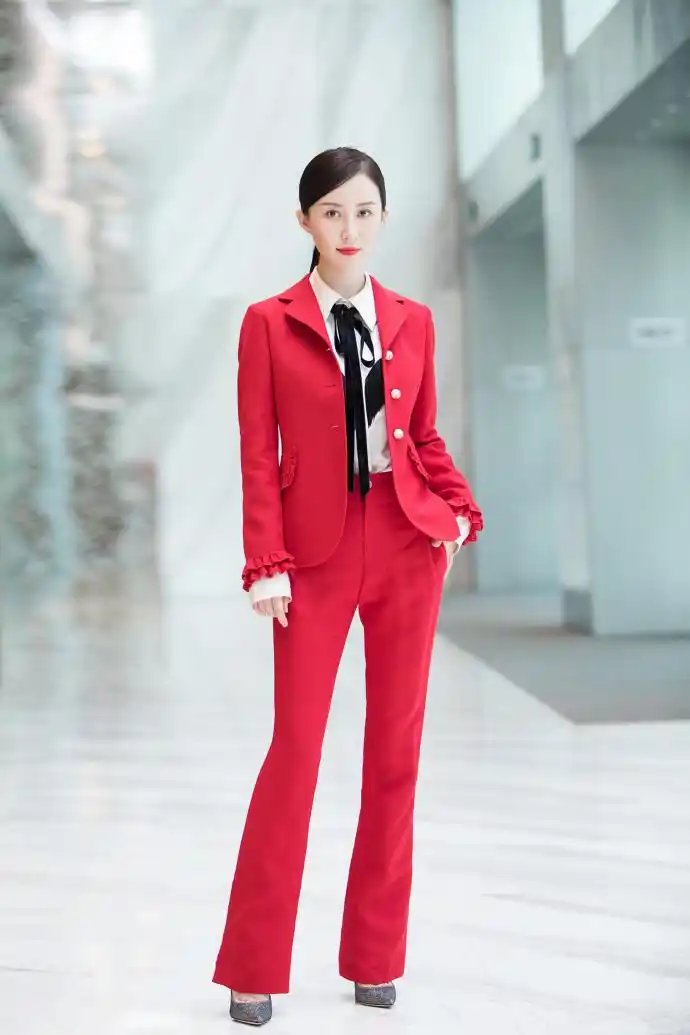 身材好颜值高的女星很多,但"身材保值率"如此高的也就舒畅了!