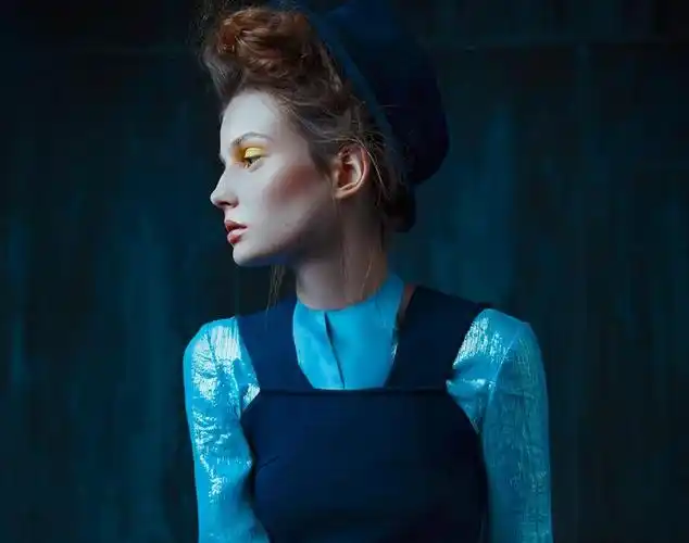 时尚杂志封面人像摄影作品